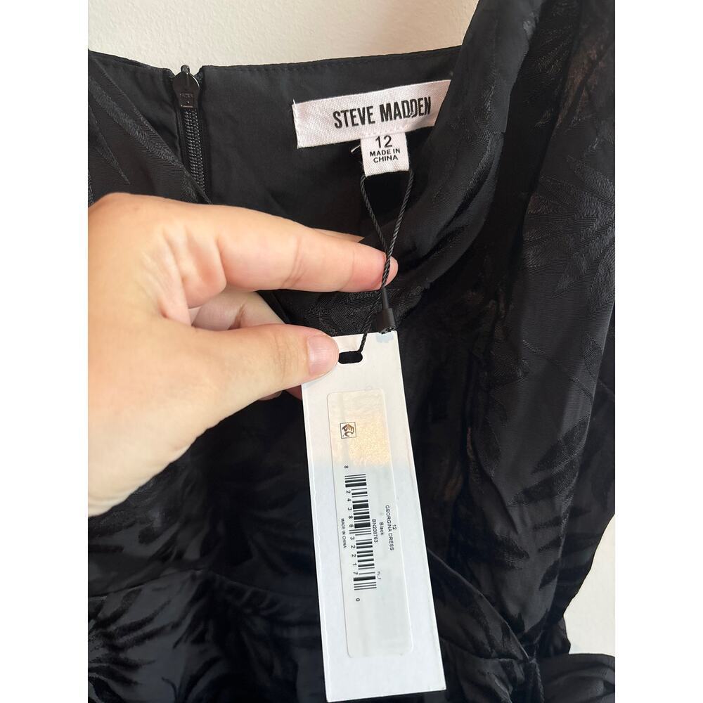 NWT Steve Madden Georgina Jacquard Faux Wrap
Satin Minidress In Black Size 12 - Picture 4 of 7
